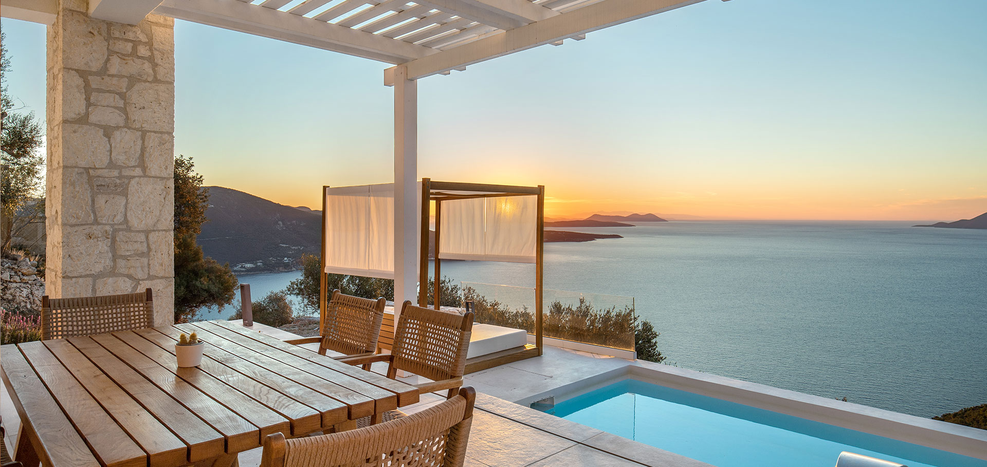 alphayoga-retreat-homepage_main_image_2